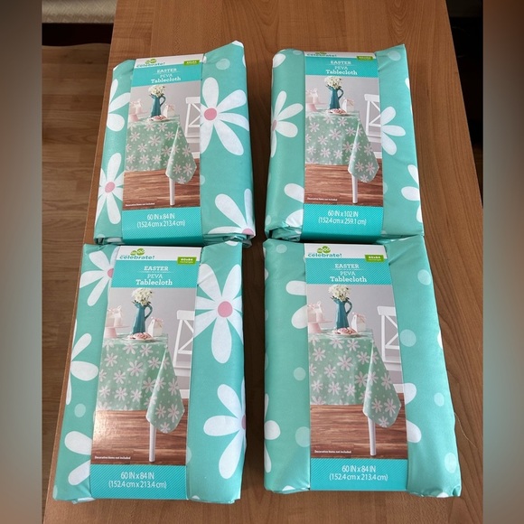 New spring/Easter lot of 4 tablecloths celebrate brand - Picture 1 of 4